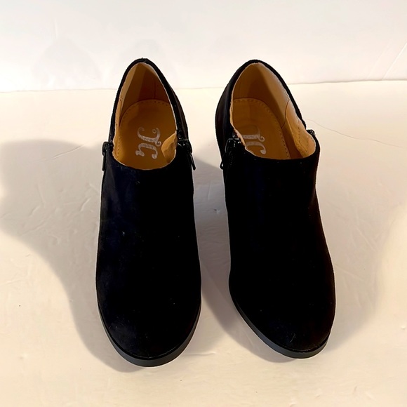 Jornee Collection Sanzi Bootie - Picture 2 of 7